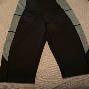 Capri workout tights